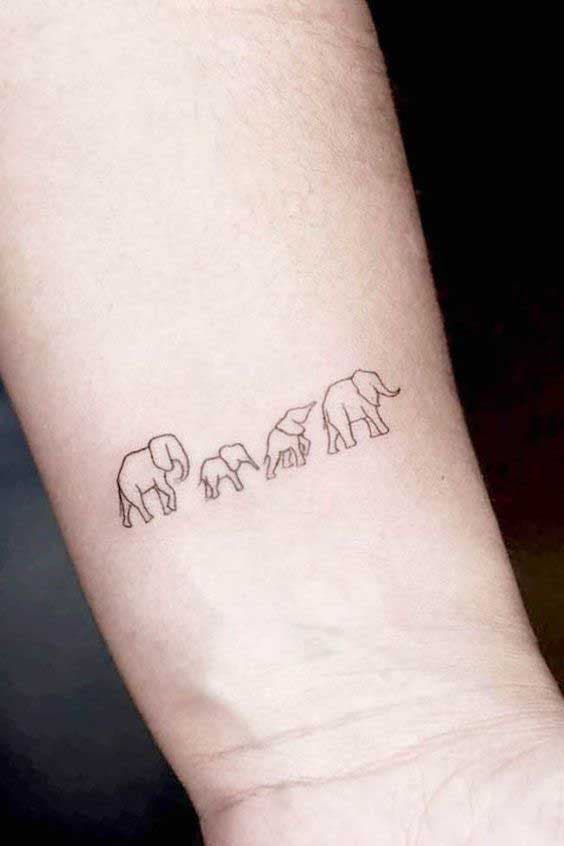 Tatouage d'éléphants qui symbolise l'amour pour sa famille