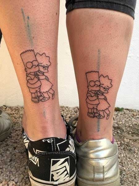 Tatouage des Simpson Bart et Lisa symbolisant l'amour entre frère et sœur