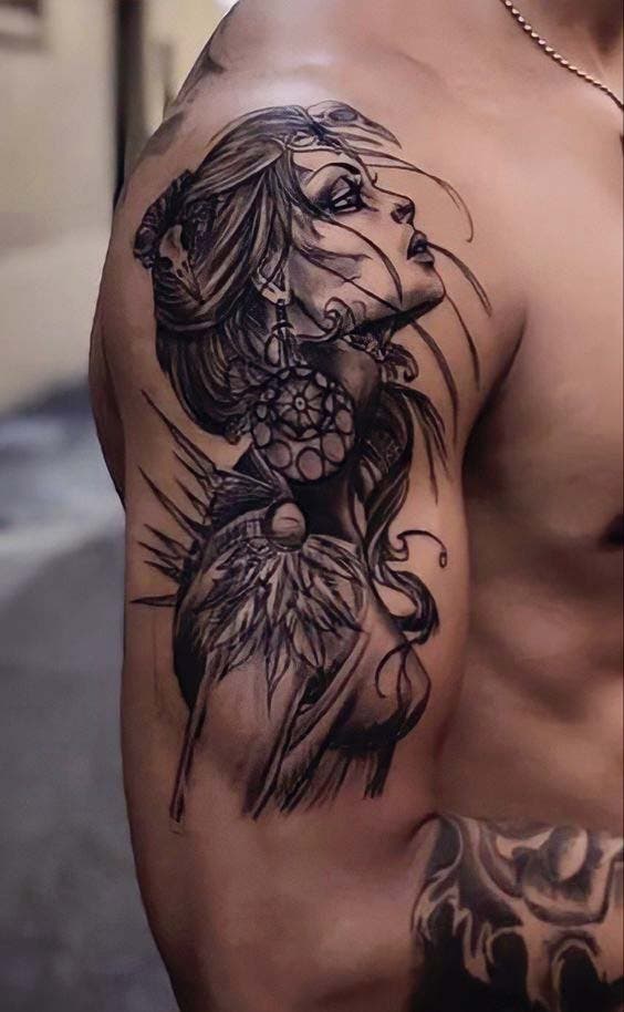 Tatouage d’une femme mythique