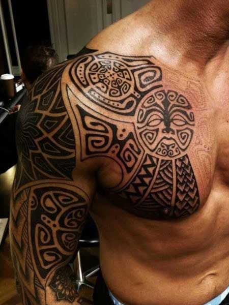 Tatouage tribal pour symboliser la famille 