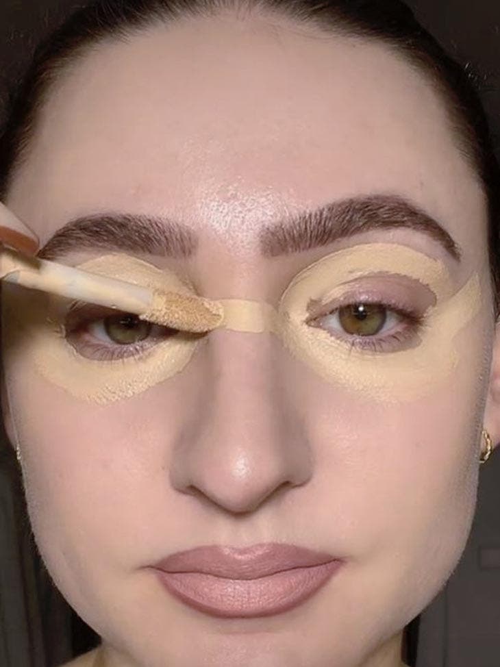 Technique de l’« eyeglass concealer ». source : spm