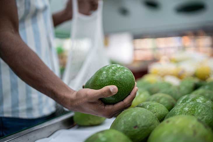 Un avocat à l’aspect ferme