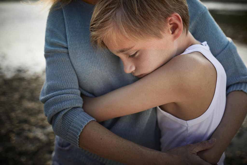 Une maman et son enfant