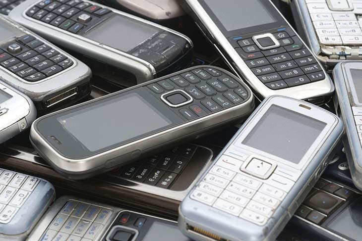 Les anciens téléphones portables - source : spm