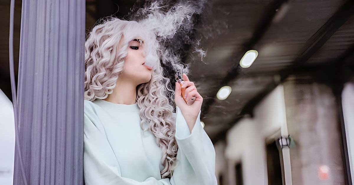 Cigarette électronique : vapoter abîme-t-il les poumons ?