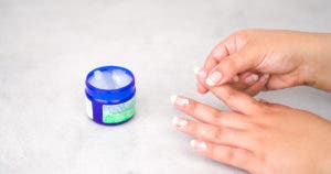 Comment durcir et renforcer les ongles : 14 conseils