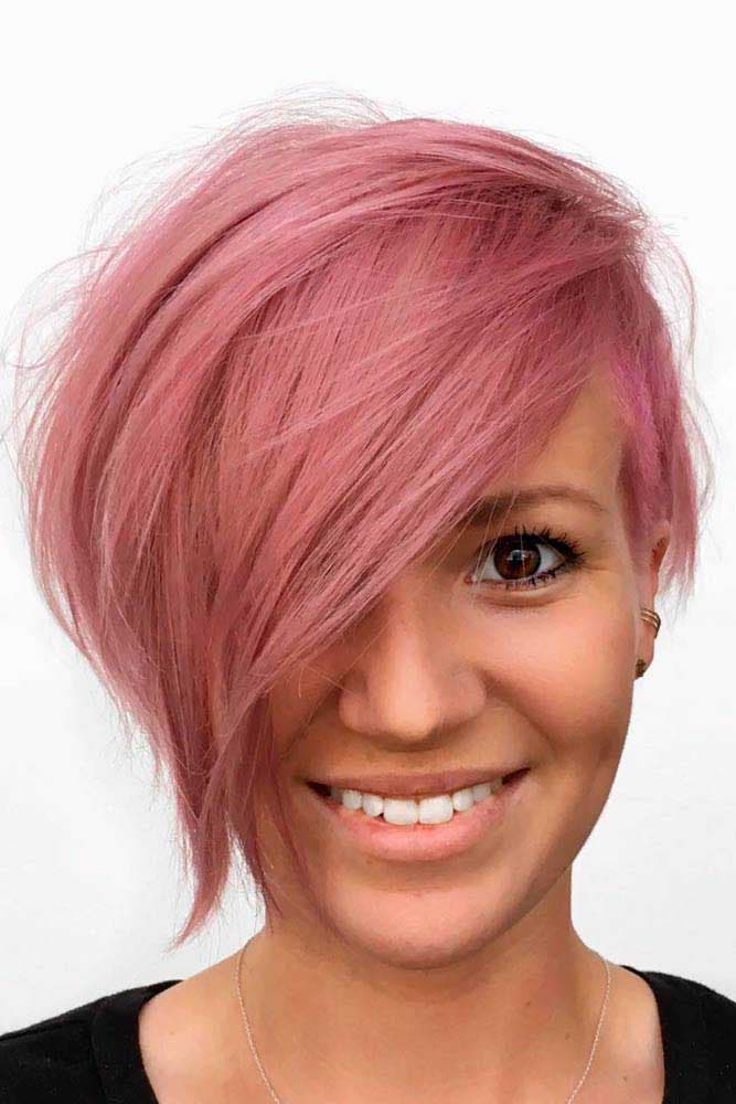 Des cheveux en rose 