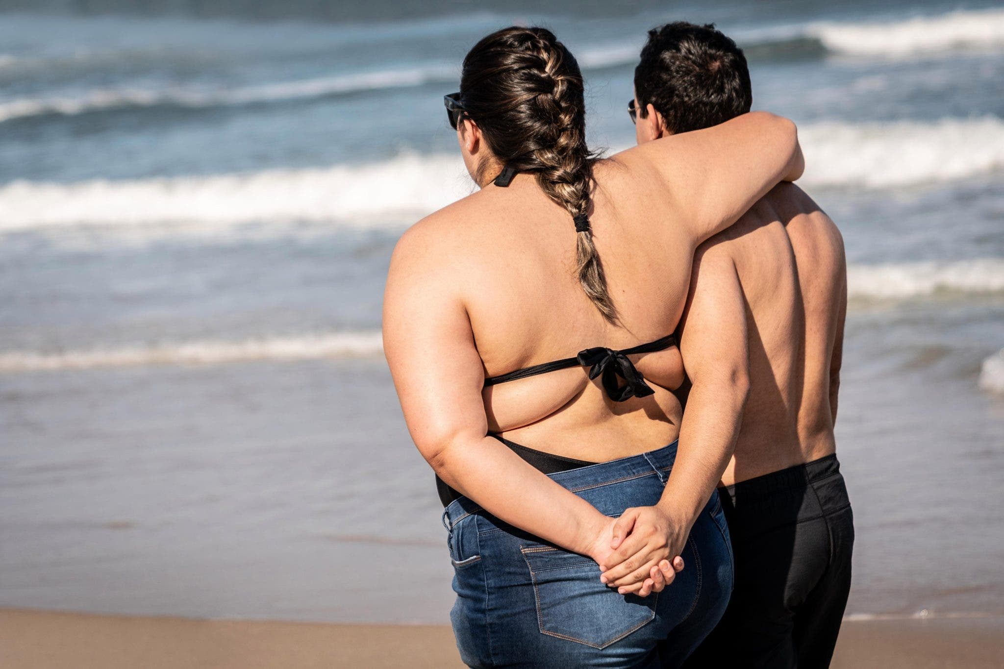 Les femmes rondes rendent les hommes plus heureux d’après la science