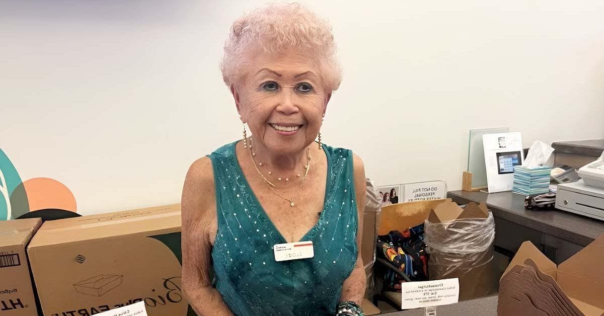Eloise Luzader : Une Retraite Remplie d'Amour et de Souvenirs au Café Gateway de l'Université d'Hawaï