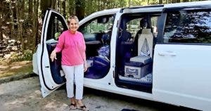 Evelyn Gagon : Comment transformer un van en maison à 78 Ans