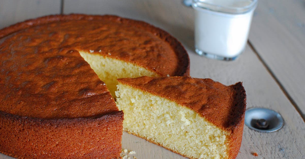 Le Gateau Au Yaourt A L Ancienne Sans Sucre Et Tellement Delicieux