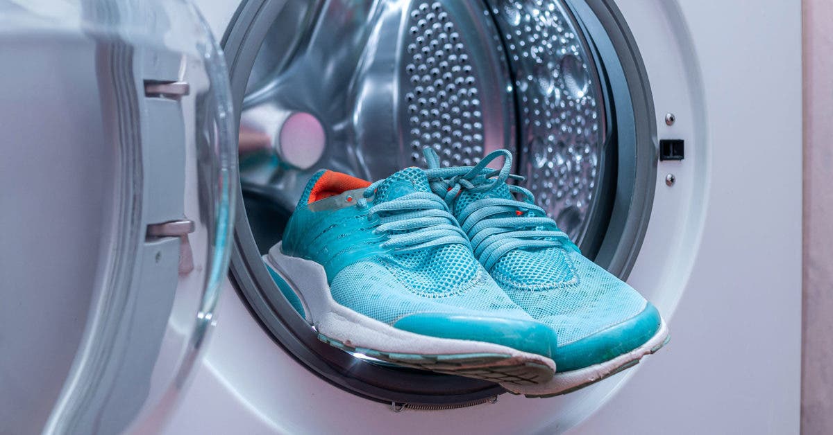Comment bien laver vos baskets, chaussures et tennis et éliminer les odeurs