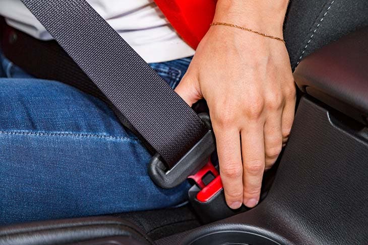 À quoi sert la boucle de la ceinture de sécurité ?