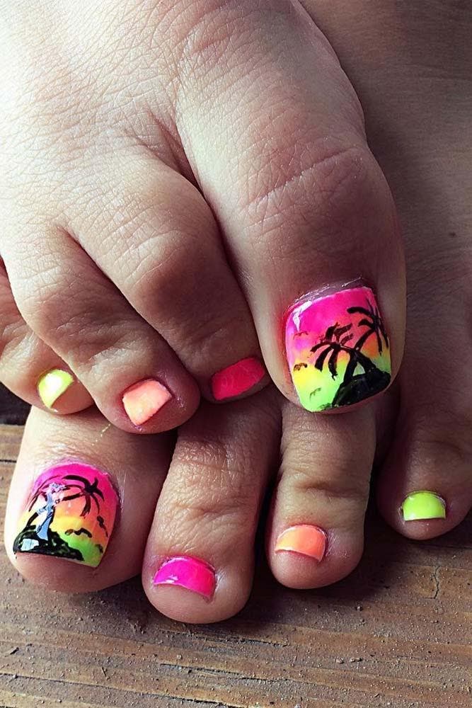 Ongles roses et oranges motifs tropical