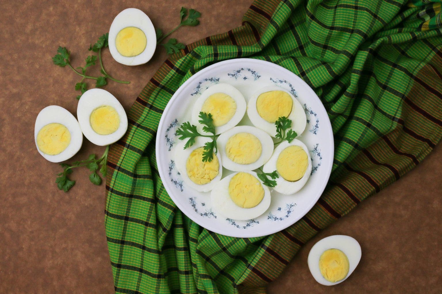 why-do-boiled-eggs-have-a-strange-green-ring-around-the-yolk