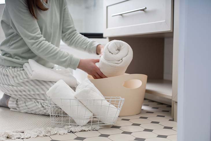 Les serviettes de salle de bain peuvent être à l’origine d’odeurs désagréables - source : spm
