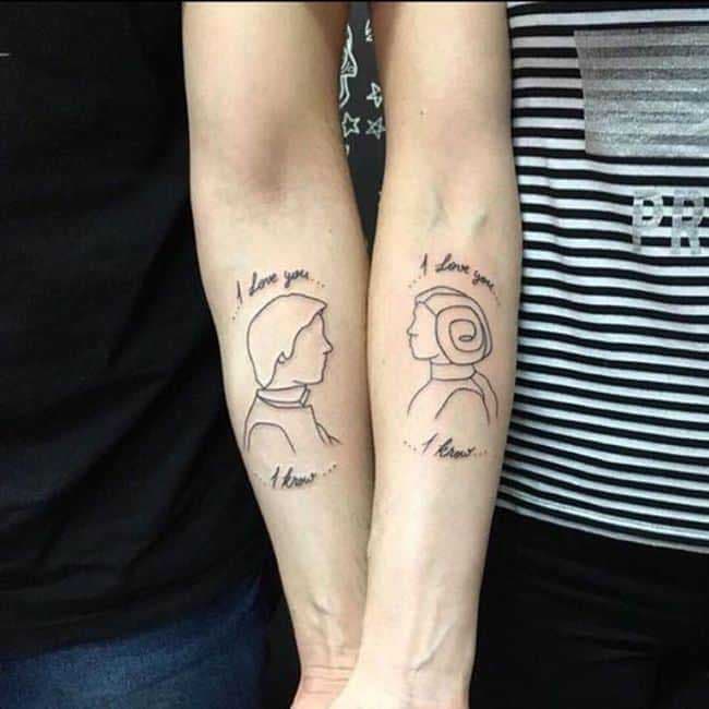 Deux tatouages représentant d’un côté han solo et de l’autre la princesse leia