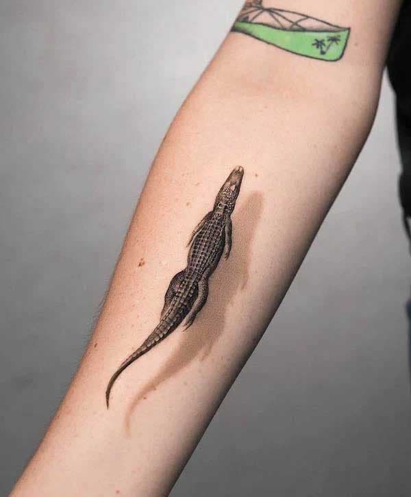 Tatouage crocodile 3D sur l’avant bras