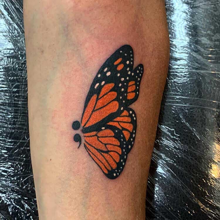 Tatouage d'avant-bras de papillon Monarque 