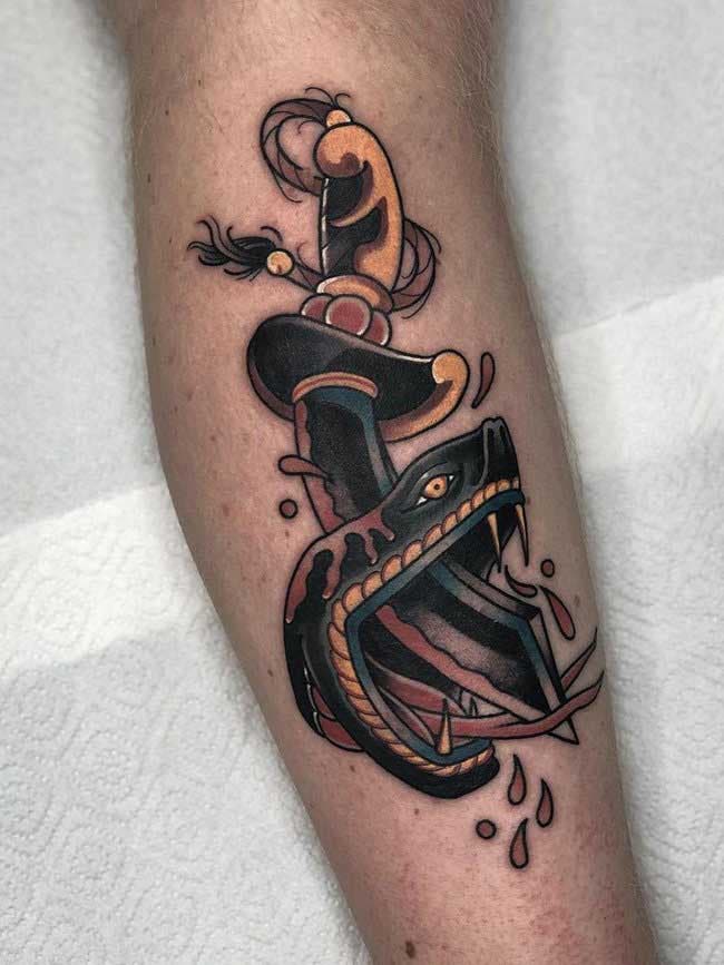 Tatouage traditionnel américain du serpent