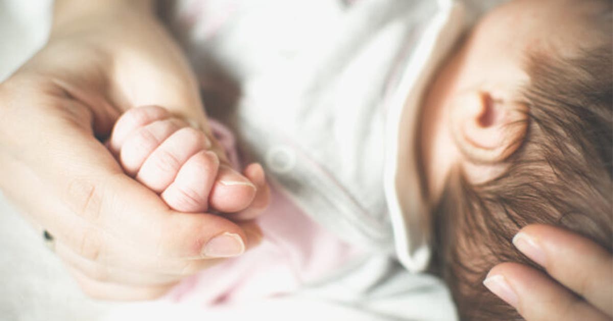 Un Petit Bebe Ne Sans Crane Apres Que Sa Mere Ait Refuse L Avortement