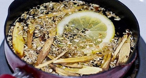 A homemade syrup to expel mucus from your lungs